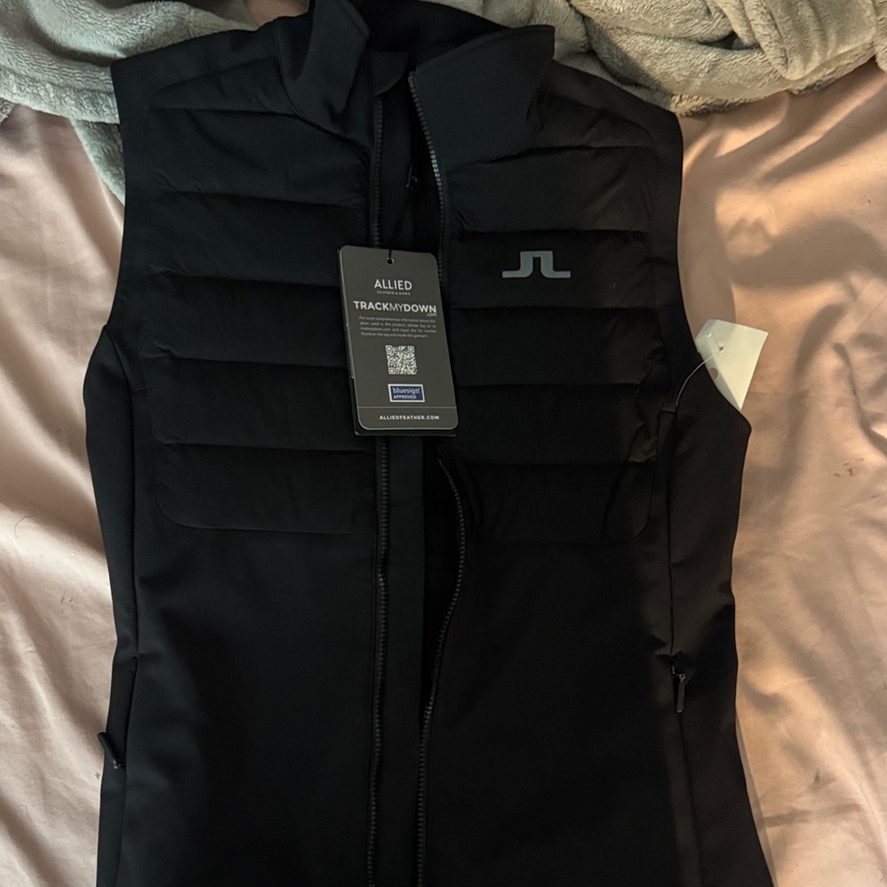 J.Lindeberg Sleek Black Quilted Vest